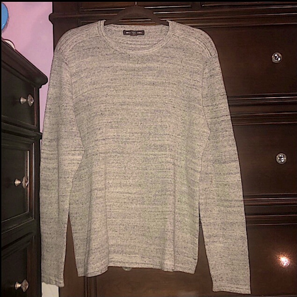 Grey sweater